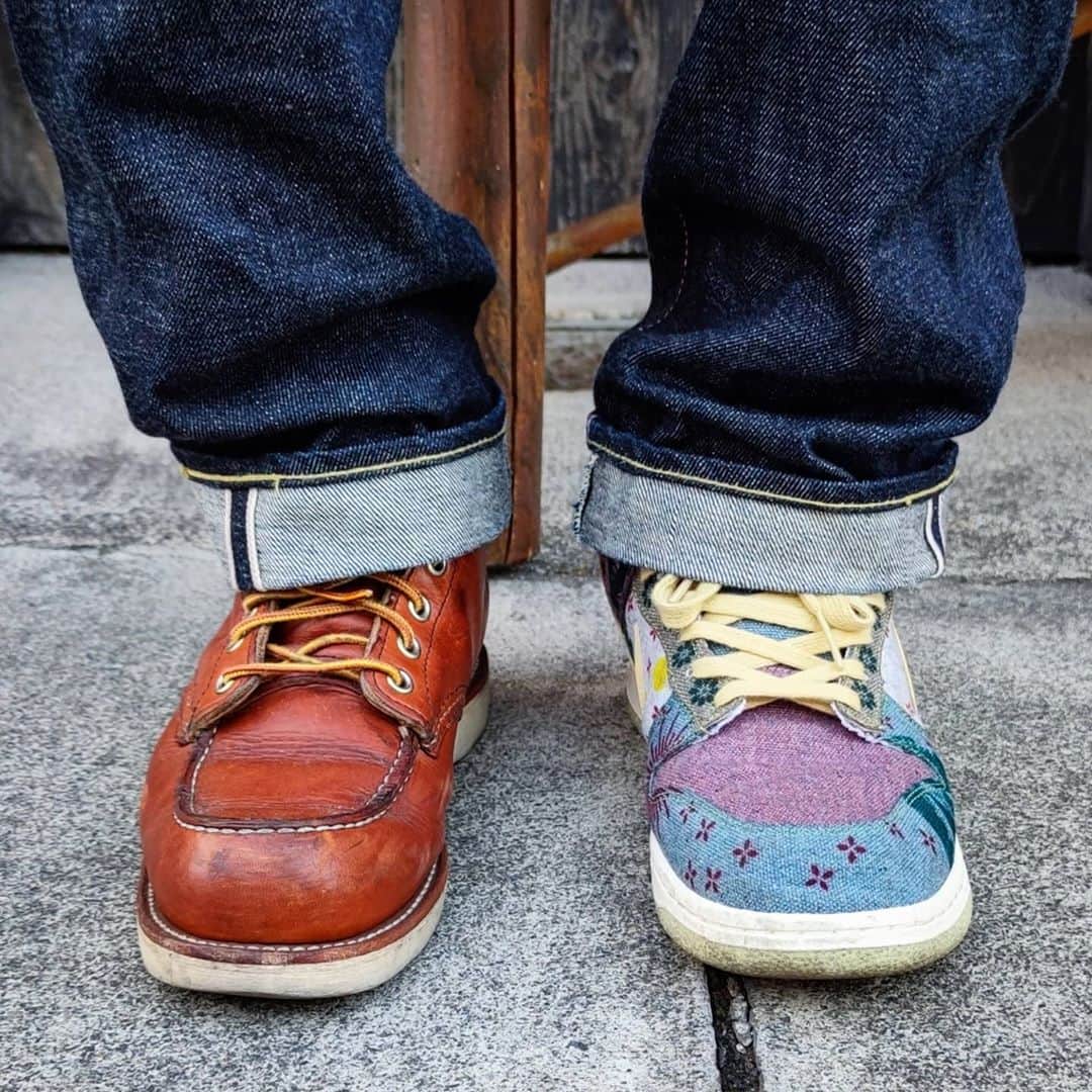 momotarojeansのインスタグラム：「Boots vs Sneaker Round2🔥 Which is your side? ジーンズ ×ブーツ?スニーカー?」