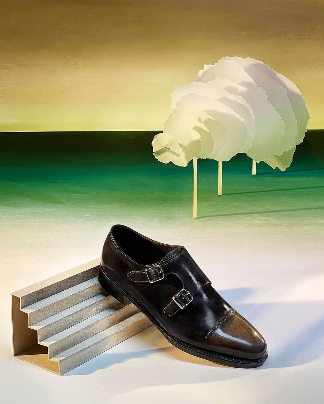 ジョンロブのインスタグラム：「Each of the 750 individually numbered 2021 limited-edition pair of William 75 is the culmination of six weeks of highly skilled craftsmanship by our Artisans in Northampton, England. . #johnlobb @lalo.eva @angelavanderstraeten」