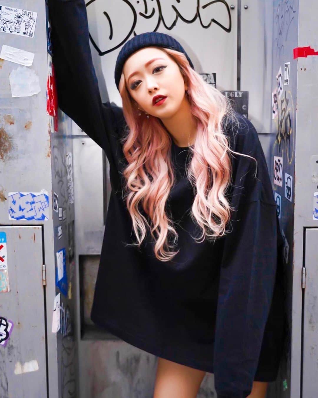 egg公式さんのインスタグラム写真 - (egg公式Instagram)「. 🌈みりちゃむののスナップ公開✨🌈 みりちゃむのストリートファッション🤎🐶👟 渋谷のストリート似合いすぎ❤︎そしてニット帽のみりあが可愛すぎ😆💕  ⚐ MODELS ⚐﻿ @mirichamu_0710   #egg #eggモデル #みりちゃむ #大木みりあ  #ギャル #ぎゃう #GAL #ギャルが一番可愛い #ファッション #ストリート #ストリートコーデ」10月28日 17時01分 - new_eggofficial