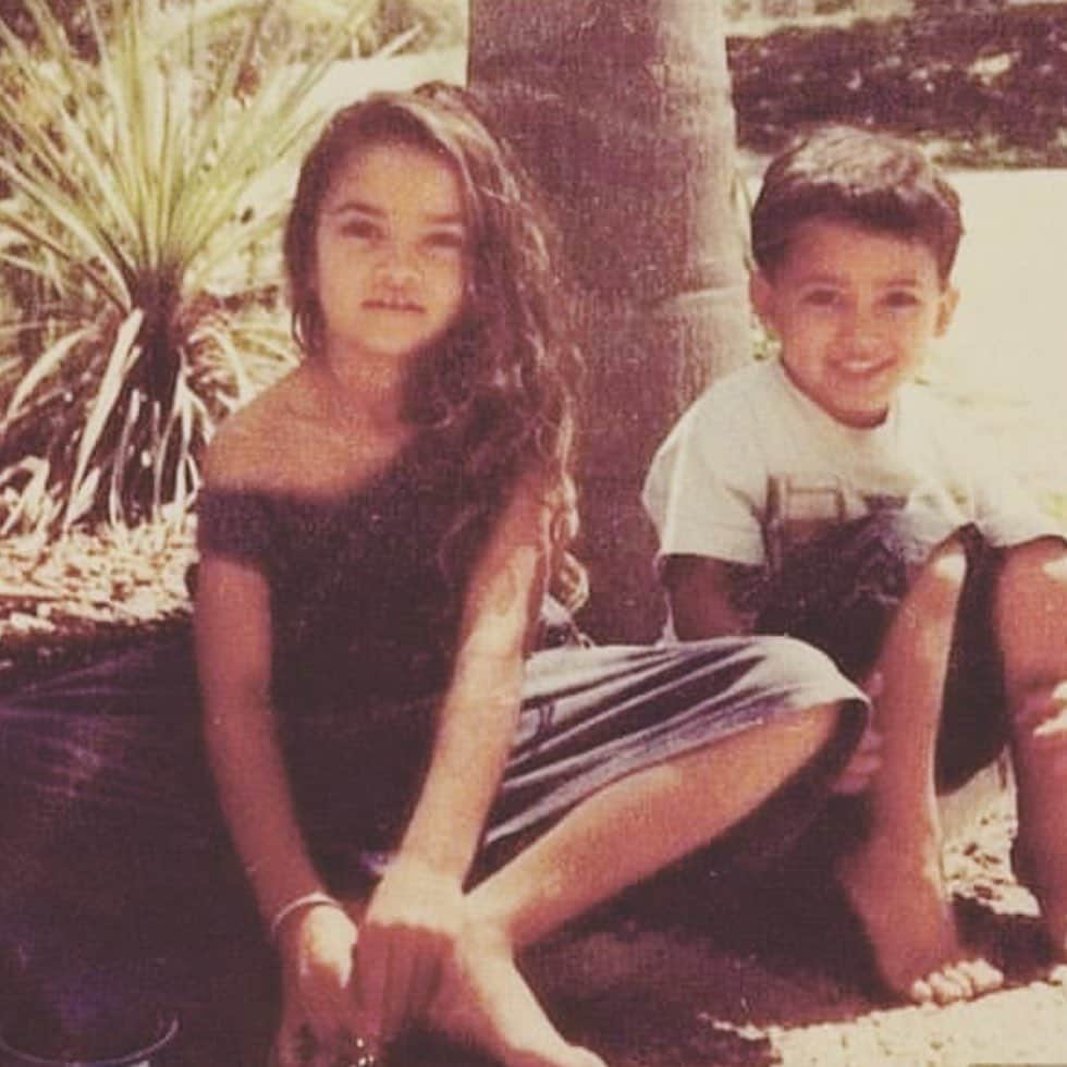 シャニーナ・シャイクのインスタグラム：「Happy Birthday shahboy ( that’s my brothers nickname) ❤️🎂!! Love you sooo much ... love seeing this little boy grow into a man 🥺! You have become so wise and strong. I’m so very proud of you. Enjoy your born day 28/10」