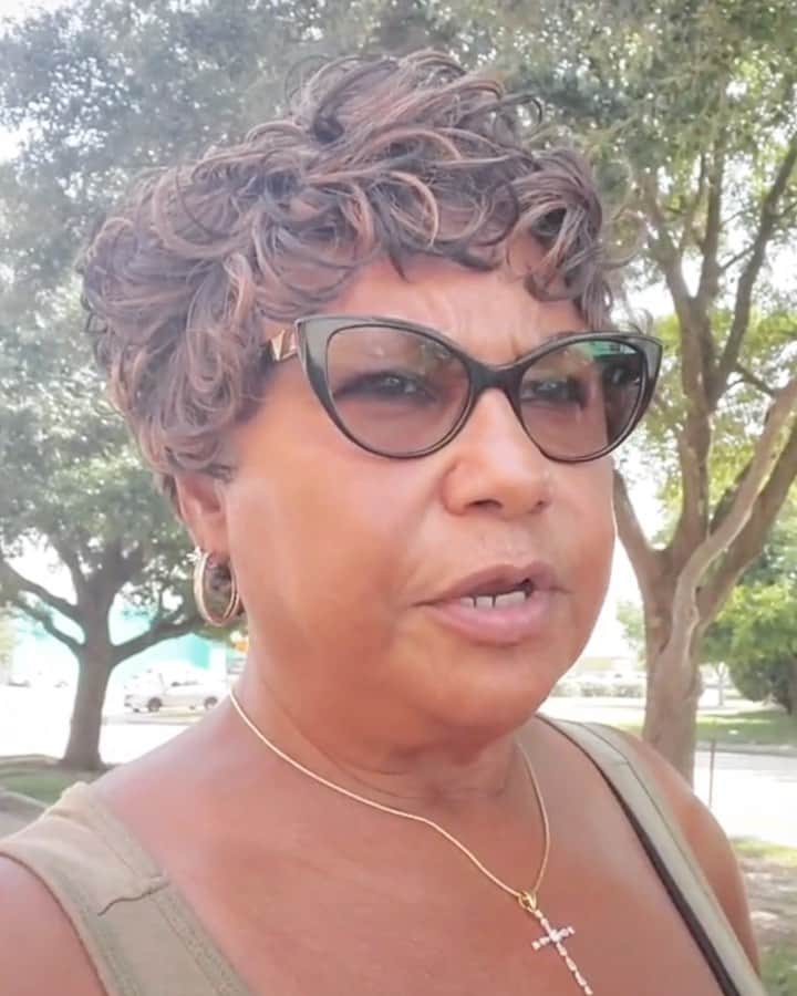 オプラ・ウィンフリーのインスタグラム：「We all need to be like Belinda and have a voting plan ready for these long lines at the polls! And remember North Carolina, it’s like @tamikadmallory said yesterday: “If you protest on the street and you don’t go to the polls, you haven’t finished the job.” So find your #jush, vote, and finish the job! Next stop on #ZoomWithOprah: Pennsylvania, Michigan, Minnesota, and Ohio! See y’all tonight at 8 PM EST. Join us for free by registering at zoomwithoprah.com #OWNYourVote」