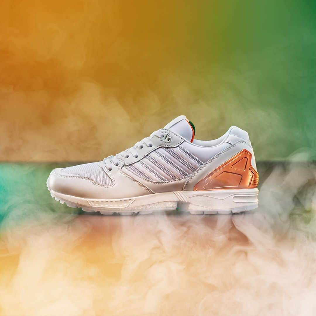 adidas Originalsさんのインスタグラム写真 - (adidas OriginalsInstagram)「Top of the class.​ In a nod to one of North America’s most prestigious institutions, the #adidasZX gets a @univmiami rework. Orange and green bring the collegiate colors to the staple silhouette, paying an on-foot homage to all-round excellence.​  ​Available globally from November 6th on adidas.com/A-ZX」10月28日 18時00分 - adidasoriginals