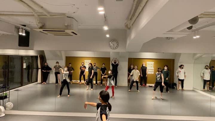 黒須洋壬のインスタグラム：「黒須洋嗣　JAZZ CLASS(sub) 2020.Oct.28th @danceworks_jpn  @xross #faith #georgemichael  #mask #dance #jazzdance #tokyo #japan」