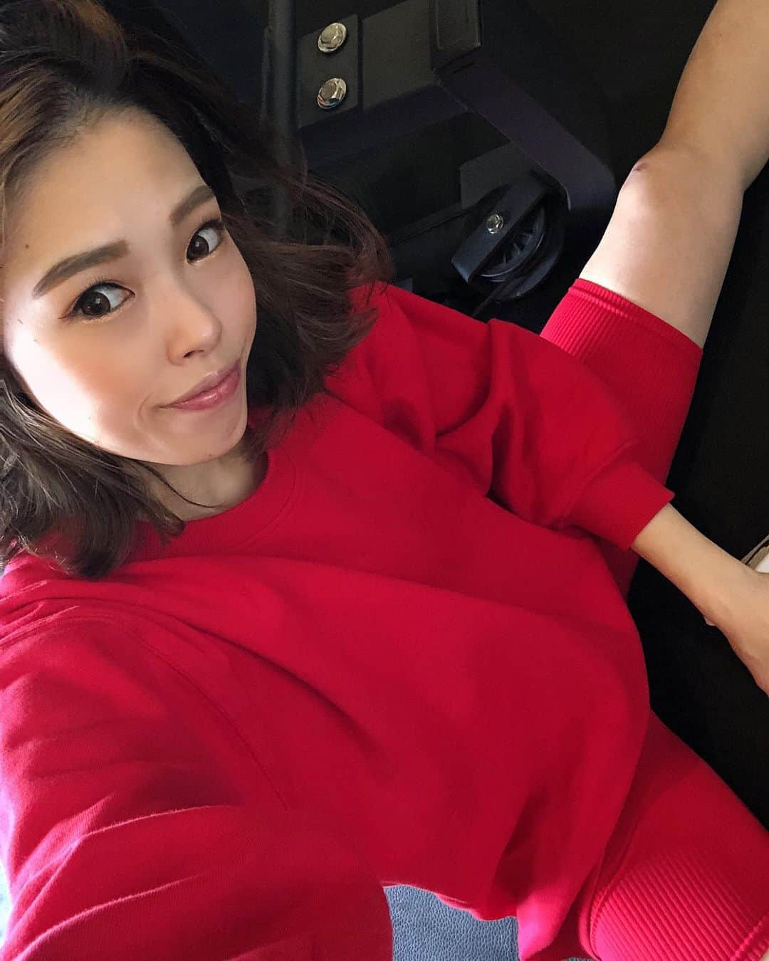 川戸沙羅さんのインスタグラム写真 - (川戸沙羅Instagram)「⏰❤️🧯🍒👠💄🎈🗼☎️🎅🧨  #red  #fitness  #fitnesswear  #sportsgirl  #sportswear #スポーツウェア #フィットネスウェア #筋トレ #筋トレ女子  #パーソナルトレーニング #パーソナルトレーニングジム #女性パーソナルトレーナー」10月28日 18時51分 - sara_shirasawa