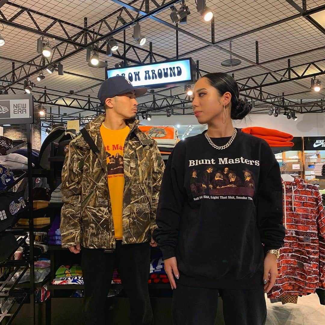 のインスタグラム：「COMMUNITY 54 BLUNT MASTERS CREW SWEAT入荷してます💁🏾‍♀️✨  US CHAMPIONのボディーを使用して います❗  🙋🏾‍♀️152cm Mサイズ 🙋🏾‍♂️165cm Lサイズ  🗽DiverCity🎡  ※GROW AROUND Diver City店 平日と土日祝日にて営業時間が変更となっております。ご来店の際は営業時間にお気をつけください。 (平日)11:00~20:00 (土日祝)10:00~20:00  . #growaround  #growaroundnewarrivals  #growarounddivercity #bluntmasters」