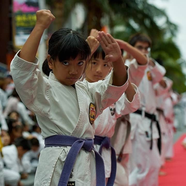 Be.okinawaさんのインスタグラム写真 - (Be.okinawaInstagram)「The martial art Karate, originated in Okinawa, is a Tokyo Olympic event which will be held in 2021. With the impact of the novel Corona Virus, conducting face-to-face training is difficult; however, establishment of an online training system has been underway. We hope all Karate practitioners around the world will stay healthy and challenge yourself in training. We look forward to seeing you again in Okinawa.  Hold on a little bit longer until the day we can welcome you! Experience the charm of Okinawa at home for now! #okinawaathome #staysafe  Tag your own photos from your past memories in Okinawa with #visitokinawa / #beokinawa to give us permission to repost!  #karate #traditionalperformingarts #空手 #伝統文化 #空手道 #傳統文化 #가라테 #전통문화 #japan #travelgram #instatravel #okinawa #doyoutravel #japan_of_insta #passportready #japantrip #traveldestination #okinawajapan #okinawatrip #沖縄 #沖繩 #오키나와 #旅行 #여행 #打卡 #여행스타그램」10月28日 19時00分 - visitokinawajapan