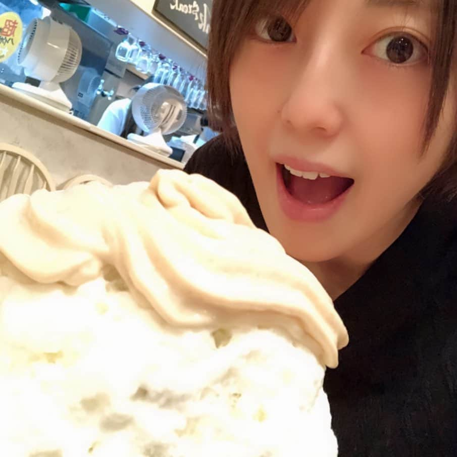 沢井美優さんのインスタグラム写真 - (沢井美優Instagram)「ううん🍧﻿ まだまだ続くよ？🧡﻿ ﻿ ﻿ #沢井はかき氷でできています ﻿ #沢井はかき氷です #🍧#氷女 ﻿ #かき氷愛﻿ ﻿ #氷ゆきとなつ　さん #🌰﻿ こちらも今季の営業は10月30日まで✨﻿ ﻿ #かき氷 #かき氷大好き #かきごーらー ﻿ #かき氷部 #かき氷巡り #かき氷マニア﻿ #shavedice #sweets #love #yummy﻿ #かき氷は人を幸せにする #🧡﻿ ﻿ #笑顔溢れる毎日を ﻿ #あなたも #わたしも ﻿ #明日もきっと素敵な一日 ﻿ ﻿ #人は成長する﻿ #感情 #たくさんの想い」10月28日 19時03分 - sawai_miyuu