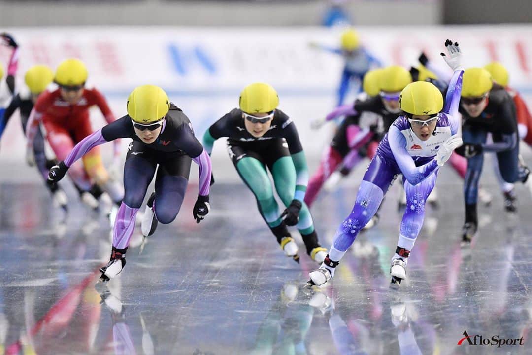 のインスタグラム：「#小野寺留衣 #百瀬愛美  Photo: @kenjiromatsuo.aflosport   OCTOBER 24, 2020 - Speed Skating : The 27th All Japan Speed Skating Single Distance Championships Women's Mass Start at M-Wave in Nagano, Japan.  #speedskating #MassStart #sportsphotography #aflosport #全日本スピード距離別2020 #スピードスケート#日本スケート連盟」