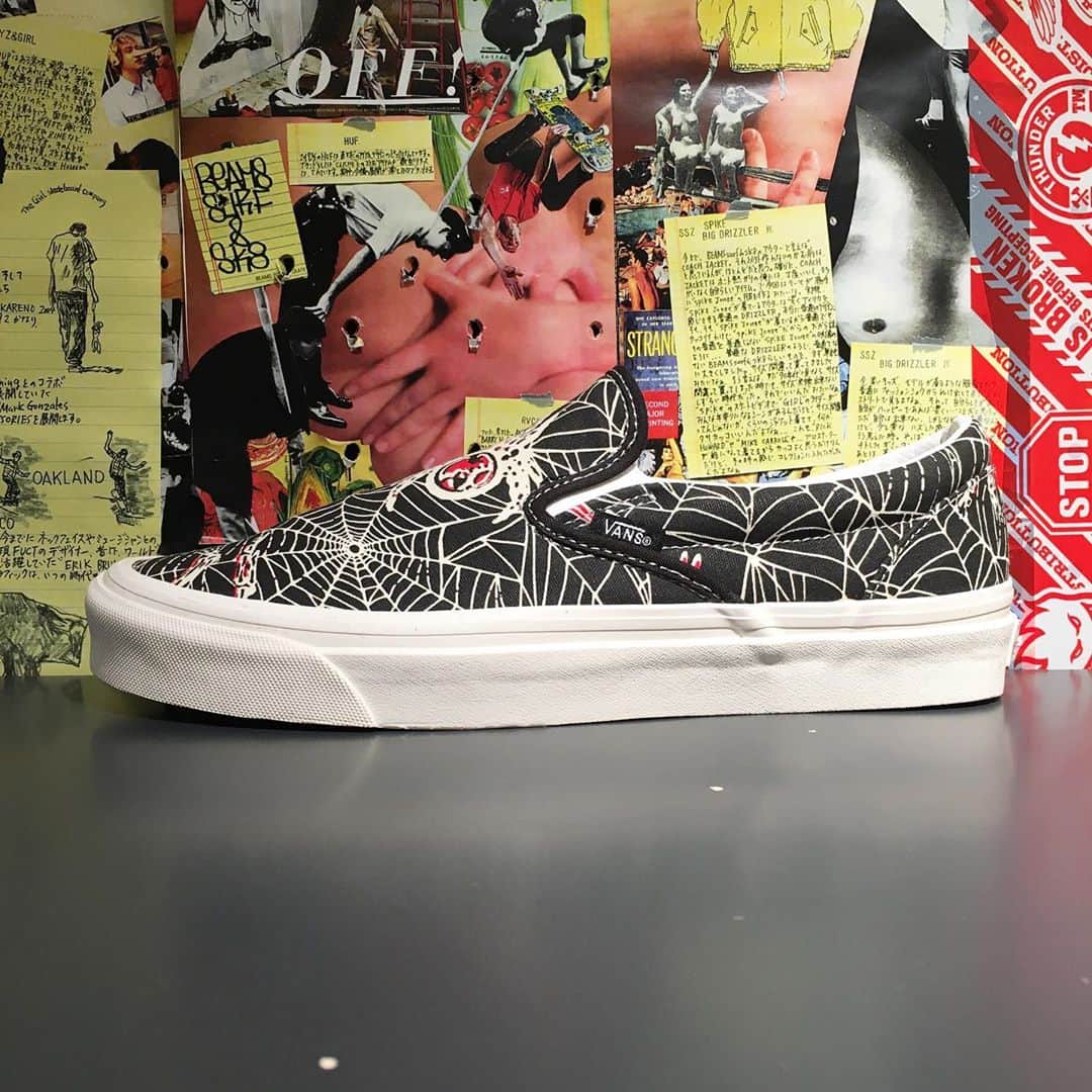 のインスタグラム：「＜VANS＞ Mens Classic Slip-On 98 DX ANAHEIM FACTORY PACK SKULL&SPIDER ¥8,500+TAX Item No.11-31-3136 BEAMS JAPAN 2F ☎︎03-5368-7317 @beams_japan #vans #beams #beamssurfandsk8 #beamsjapan #beamsjapan2nd Instagram for New Arrivals Blog for Recommended Items」