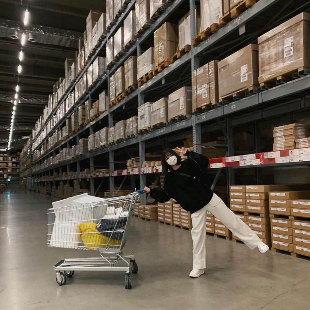 マリナのインスタグラム：「IKEAでお買い物〜🛒🇸🇪 ・ ・ ・ #ikea #お買い物 #イケア #マリナダヨ!」