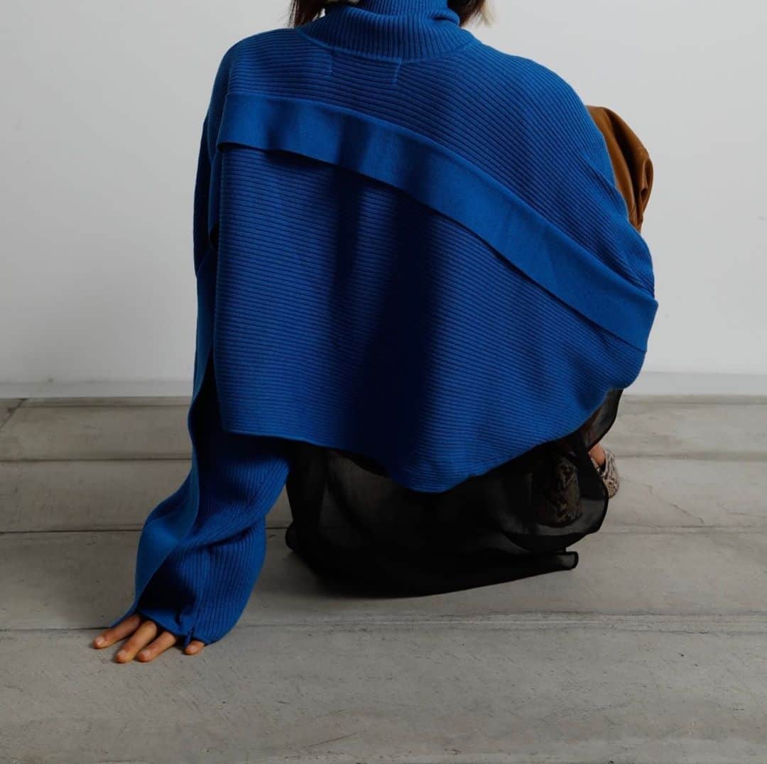 ルシェルブルーさんのインスタグラム写真 - (ルシェルブルーInstagram)「📣11月6日店頭発売📣 . ☑︎ Rib Cropped Knit Tops ¥14,000+tax (4Color: Blue/Black/Pink/Brown) . . #lecielbleu #ルシェルブルー　#fashion #aw20 #aw2020 #knit」10月28日 19時45分 - lecielbleu_official