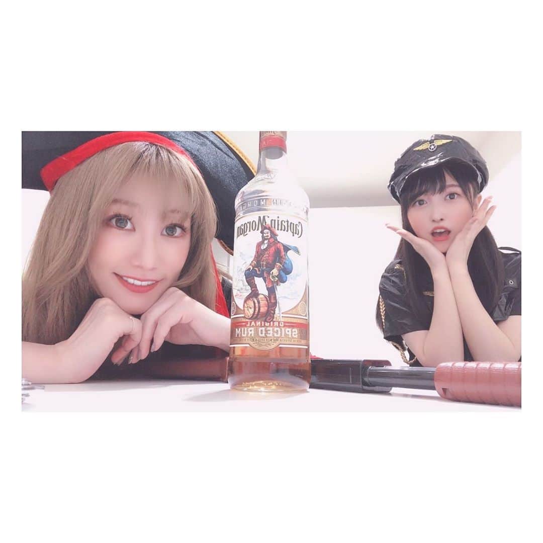 山崎エリイさんのインスタグラム写真 - (山崎エリイInstagram)「ㅤㅤㅤㅤㅤㅤㅤㅤㅤㅤㅤㅤㅤㅤㅤㅤㅤㅤㅤㅤㅤㅤㅤㅤㅤㅤ 今年のハロウィンはワイルド系...😈 ㅤㅤㅤㅤㅤㅤㅤㅤㅤㅤㅤㅤㅤㅤㅤㅤㅤㅤㅤㅤㅤㅤㅤㅤㅤㅤ 🏴‍☠️パイレーツVSポリス🚔 ㅤㅤㅤㅤㅤㅤㅤㅤㅤㅤㅤㅤㅤㅤㅤㅤㅤㅤㅤㅤㅤㅤㅤㅤㅤㅤ #ワルりかさんとワリイさん #Halloween #仮装 #阿部里果 さん #山崎エリイ #Erii」10月28日 19時56分 - erii_yamazaki