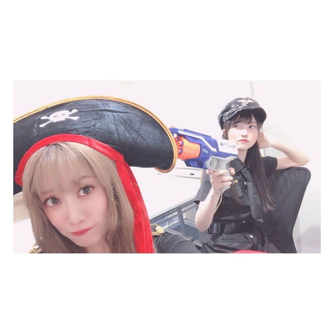 山崎エリイさんのインスタグラム写真 - (山崎エリイInstagram)「ㅤㅤㅤㅤㅤㅤㅤㅤㅤㅤㅤㅤㅤㅤㅤㅤㅤㅤㅤㅤㅤㅤㅤㅤㅤㅤ 今年のハロウィンはワイルド系...😈 ㅤㅤㅤㅤㅤㅤㅤㅤㅤㅤㅤㅤㅤㅤㅤㅤㅤㅤㅤㅤㅤㅤㅤㅤㅤㅤ 🏴‍☠️パイレーツVSポリス🚔 ㅤㅤㅤㅤㅤㅤㅤㅤㅤㅤㅤㅤㅤㅤㅤㅤㅤㅤㅤㅤㅤㅤㅤㅤㅤㅤ #ワルりかさんとワリイさん #Halloween #仮装 #阿部里果 さん #山崎エリイ #Erii」10月28日 19時56分 - erii_yamazaki