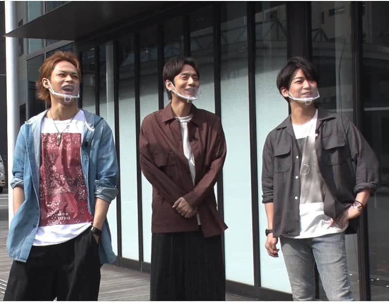 TBS「KAT-TUNの世界一タメになる旅!」のインスタグラム：「勝負がすぐ決まる１発ジャンケンツアー✊✌️✋﻿ ﻿ 今回のツアー先は人気家電量販店⭐️﻿ ﻿ 勝者には豪華商品をプレゼント🎁﻿ 天の声が勝ったら、KAT-TUN&カンニング竹山＆鬼越トマホークで自腹割り勘してプレゼント😱🎁﻿ ﻿ さぁ、どんな結果になるのかな❓﻿ ﻿ #タメ旅プラス﻿ #タメ旅﻿ #亀梨和也﻿ #上田竜也﻿ #中丸雄一﻿ #kattun﻿ #1発ジャンケンツアー #TBS﻿」