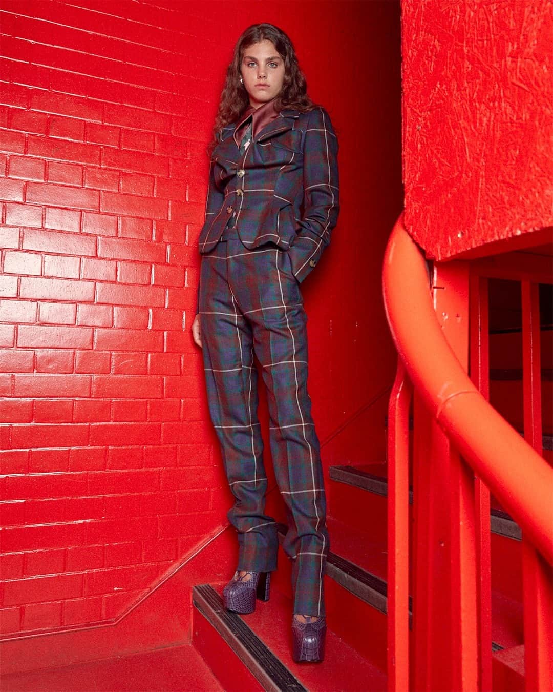 のインスタグラム：「The iconic Drunken Jacket is styled alongside the George Trousers in this season's Brown Tartan print and the Ghillie Elevated Platforms in Purple. #VWAW20」