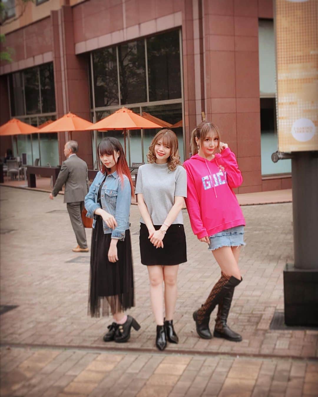 橘咲良のインスタグラム：「メンズナックルで女子トークᕱ⑅ᕱ♥  @rine_tan @reicha_1_2   #メンズナックル #雑誌  #対談 #女子トーク #男の話し  #撮影 #東京 #秋 #秋コーデ  #キングラビッツ #橘咲良だぞ🌸」