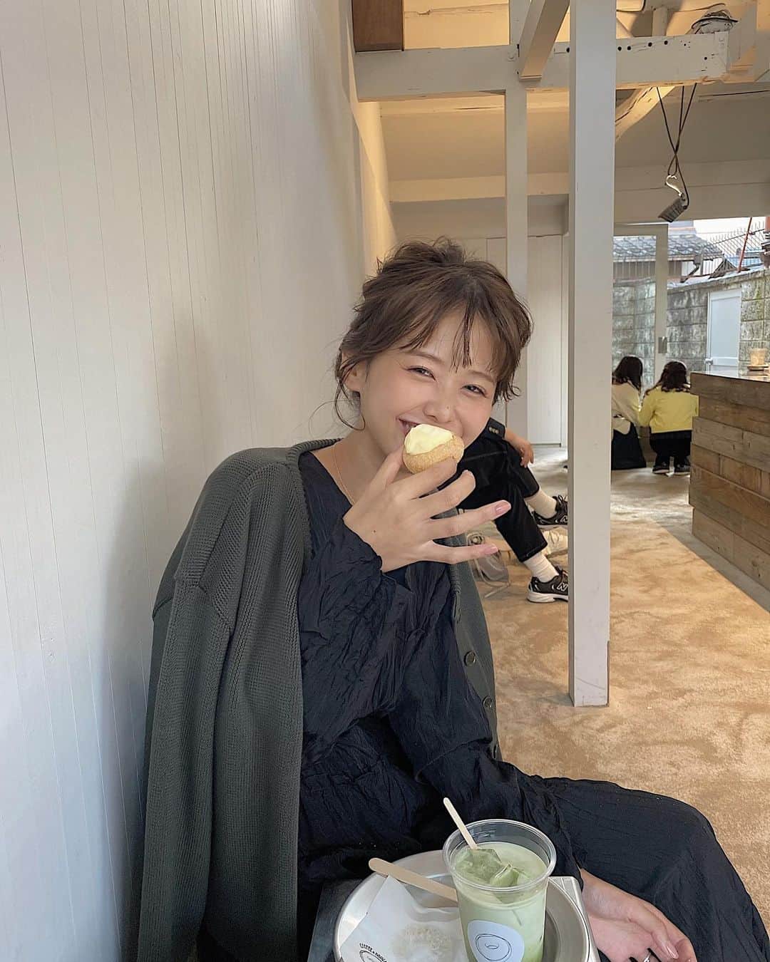 ᴱᴸᵞさんのインスタグラム写真 - (ᴱᴸᵞInstagram)「KYOTO 🍃 急遽時間ができたのでお茶🍵 ここのドーナツ美味しかった〜 ミスドでもカスタードクリームしか食べない人だから 尚更このカスタードのドーナツが自分好みでした🙋🏼‍♂️ 甘すぎないから何個でも食べれちゃうやつやったなぁ🍩 . #loosekyoto #京都カフェ」10月28日 20時15分 - diary___ely