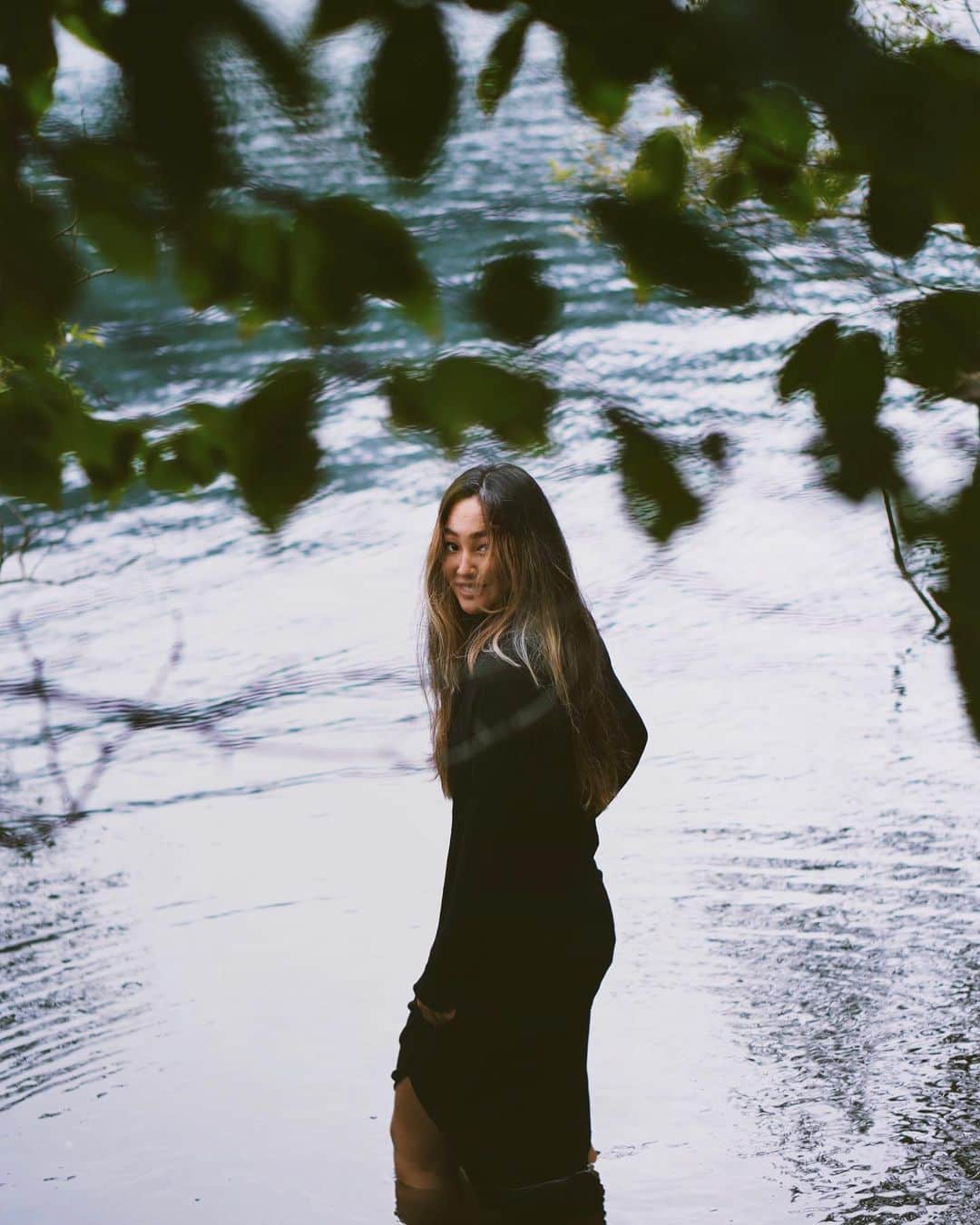 RUBYのインスタグラム：「SONYの一眼レフとカメラマンのスキルに感謝🤲🏼  Nature Vibes🌲🥰  #浄化 #湖 #一眼レフ #ミラーレス」