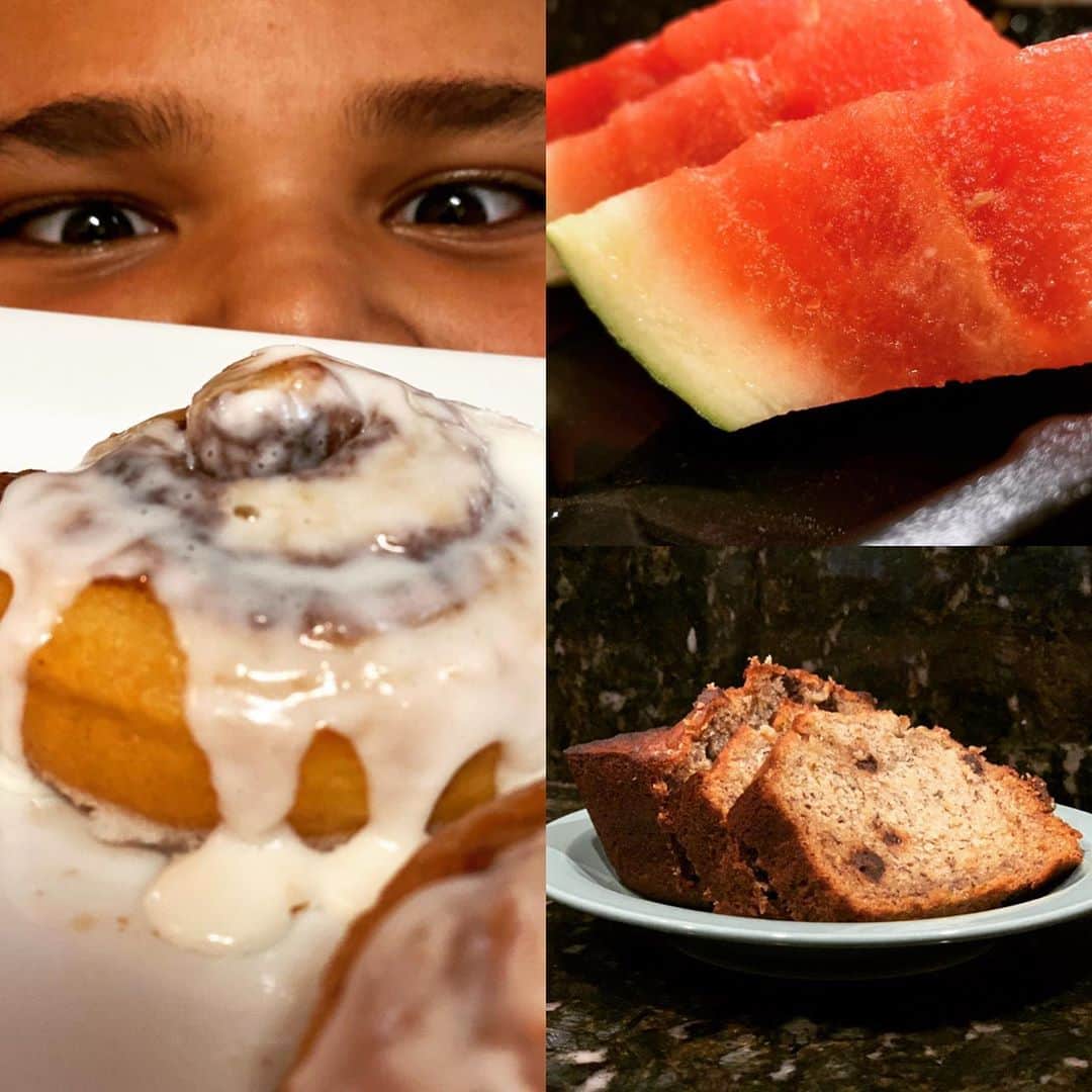 テヴィタ・フィフィタのインスタグラム：「Fingers crossed we drop some sweet stuff Friday 😁! #yum」
