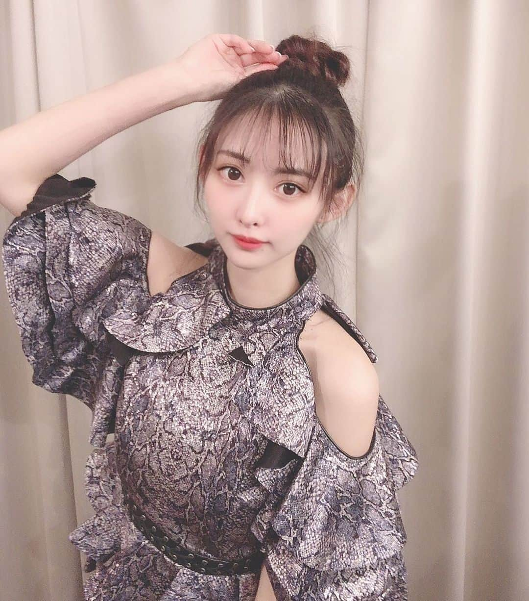 あのんさんのインスタグラム写真 - (あのんInstagram)「・  ・  ライブたのちかった🙆🏻‍♀️💜  ・  ・  #アイドル #idol #お団子 #可愛い #女の子 #いいね返し #いいね #フォローミー #フォロー #lfl #ootd #fff #sexy #ハーフ #chinese #japan #좋아요반사 #좋아요 #패션  #여친룩」10月28日 20時21分 - anon_551