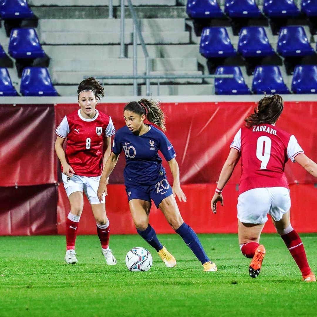 サッカー フランス代表チームさんのインスタグラム写真 - (サッカー フランス代表チームInstagram)「Les Bleues ont concédé le match nul en Autriche (0-0). Elles restent en tête du groupe, à égalité de points avec leur adversaire. Il faudra l’emporter au match retour qui se jouera fin novembre 👊 #AUTFRA #FiersdetreBleues」10月28日 20時27分 - equipedefrance