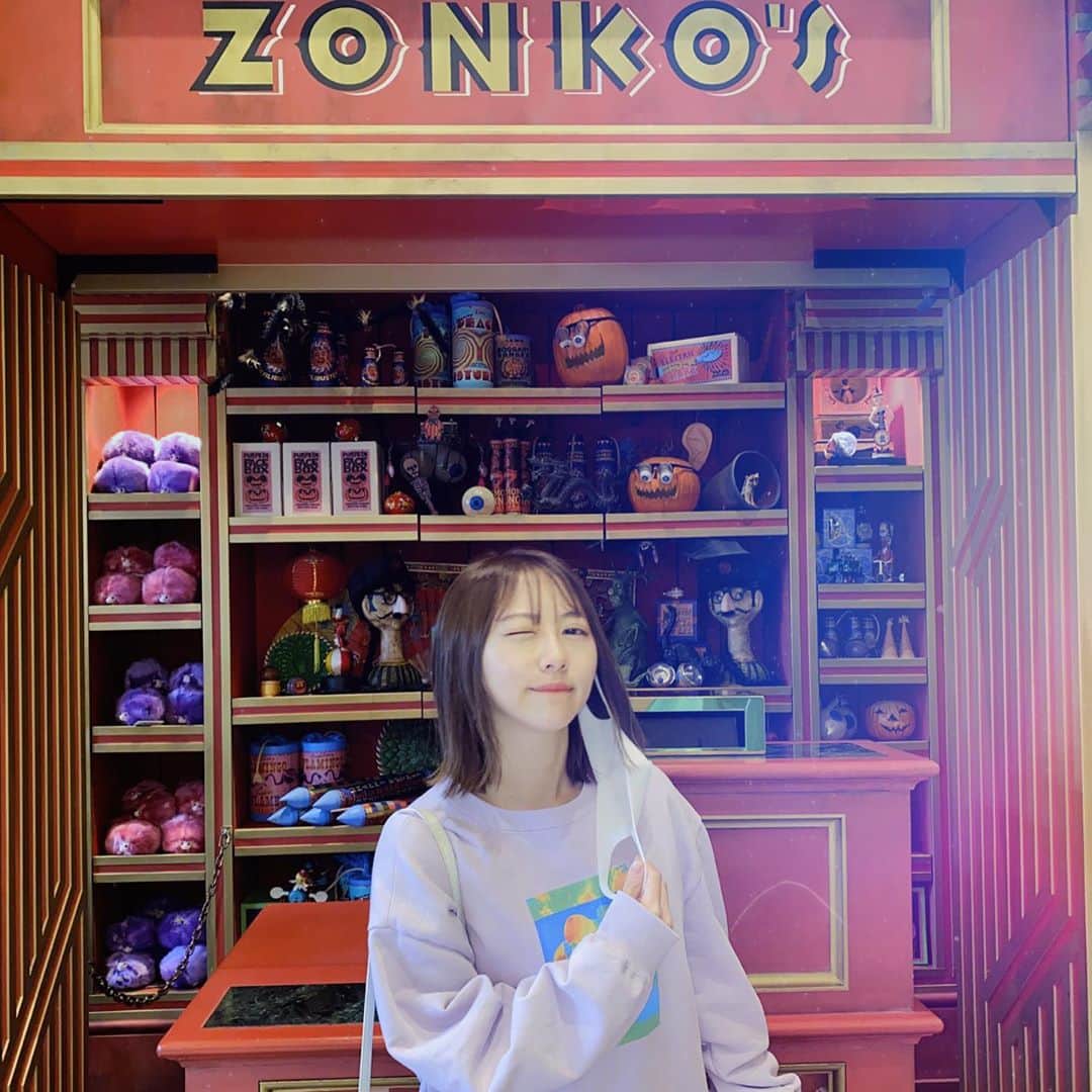 塚本美玲のインスタグラム：「😉🤪☺️🌈」