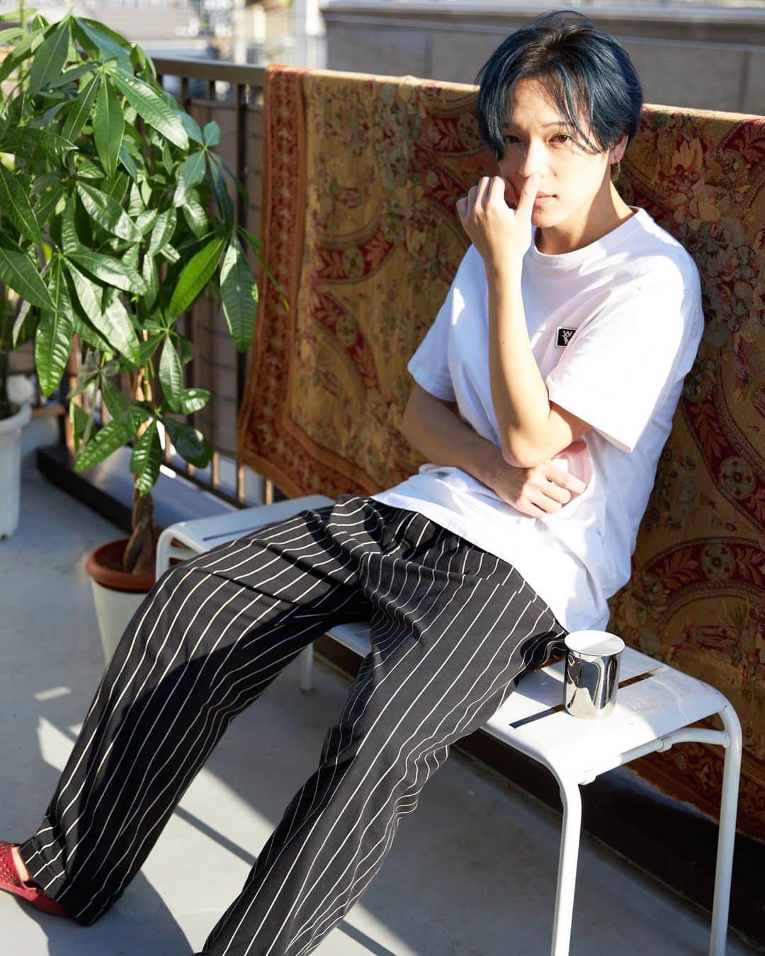 NAOPISのインスタグラム：「🖤💙🖤💙🖤💙🖤💙🖤☕️🌿」