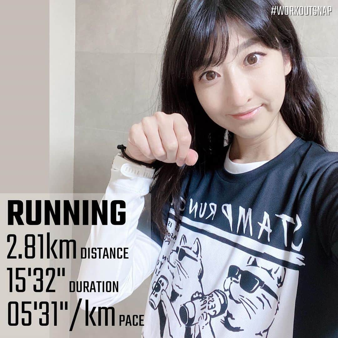 土屋香織さんのインスタグラム写真 - (土屋香織Instagram)「🏃‍♀️🐈. 2.81🅚🅜 𝚗𝚢𝚊𝚗𝚛𝚞𝚗 𖤐𖤐𖤐 日中テニスからの🎾今日も疲労抜きジョグ🏃‍♀️ 筋肉痛があまりに酷すぎて🤣 階段横向きにしか降りれないよ🦀 . #nyanrunclub 🐈 28日はニャーランの日⸜(๑⃙⃘'ᵕ'๑⃙⃘)⸝⋆︎* @no.ze.h  @hakuchanman  . 猫見当たらなかったから @stamprunandco のTシャツと @CharlotteOlympia の靴で🐈 ちなみにこの靴は好きすぎて同じ靴2足目です( ˘͈ ᵕ ˘͈ )♡ . iOSアップデートしたら GARMINの記録がRunkeeperに 数字全部0で飛ぶようになっちゃった。 WorkoutSnapが手動入力に😇 繋ぎ直してもダメなんだけど私だけかな( Ꙭ) . . . #happyrunning #happyrunner  #runningday #runninglife #runninglifestyle  #runninggirl #ナイトラン #charlotteolympia #シャーロットオリンピア」10月28日 21時11分 - kaorintsuchiya