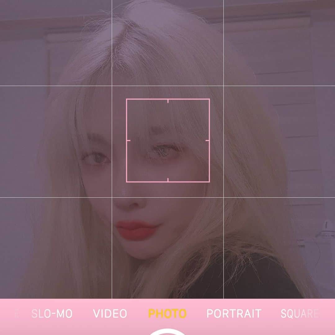 ディのインスタグラム：「우리엄마가 내 눈은 백만불짜리랬어 ⭐」