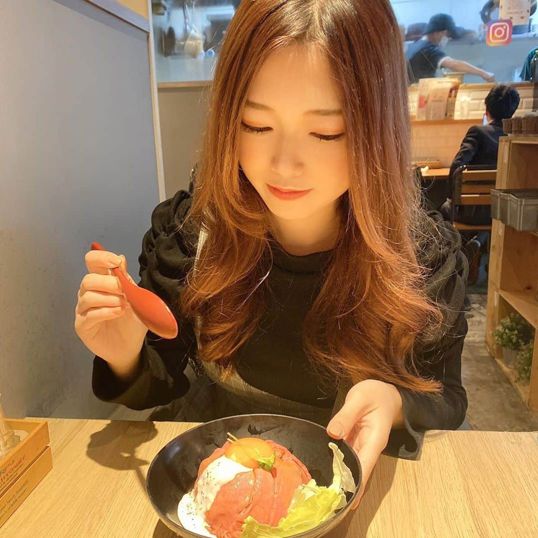 坂本奈優さんのインスタグラム写真 - (坂本奈優Instagram)「♡♡♡﻿ ﻿ 日吉でローストビーフ食べてきた😋✨﻿ ﻿ 久しぶりの大学〜〜〜( *´꒳`*)♡︎ᵎᵎᵎ」10月28日 21時13分 - nayu_sakamoto_