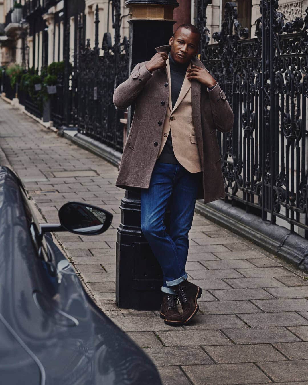 ハケットのインスタグラム：「Don’t let the drop in temperature affect your style. Instead, layer up with carefully-crafted outerwear that’ll raise the game. #STAYHackett」