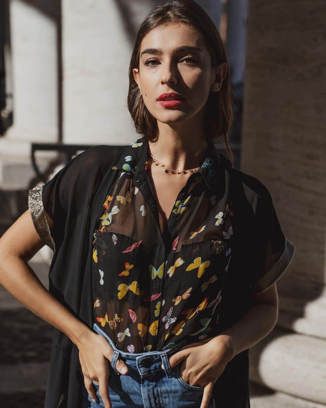 Stella Egittoのインスタグラム：「Come quando una farfalla si posa su un fiore e ti racconta chi sei.  . . . . .」