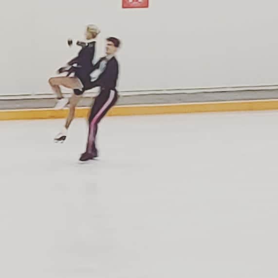 PJクォンさんのインスタグラム写真 - (PJクォンInstagram)「This is @pipergilles getting a boost from partner @pauldpoirier during a simulation #iamtheaudience dont forget you can check out my conversation with them on my #BladeThis playlist on my YouTube channel :)」10月28日 21時34分 - pjkwong