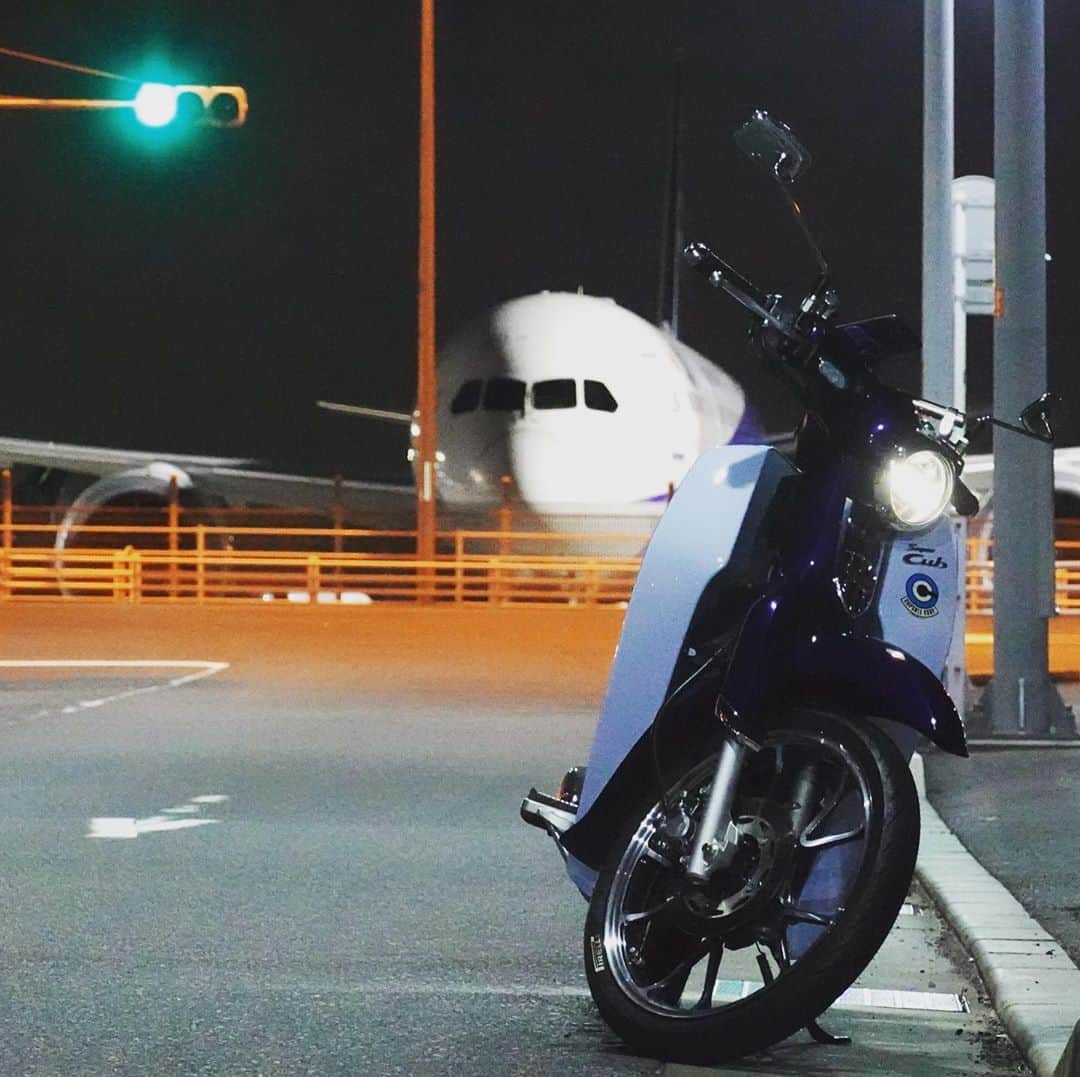 西野誠さんのインスタグラム写真 - (西野誠Instagram)「#c125 #motorcycle #b787 #aircraft #honda #hondamotorcycles #ana」10月29日 8時39分 - makotonishino