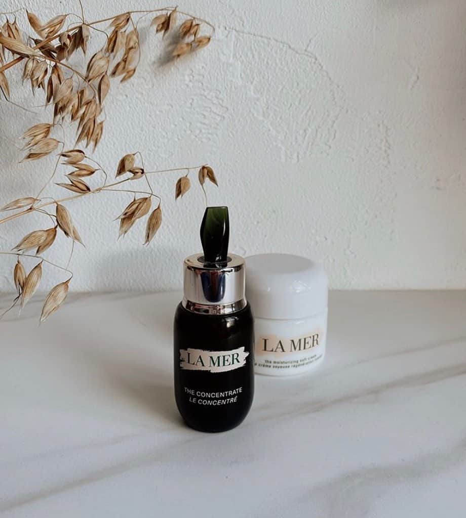 ドゥラメールのインスタグラム：「A skin-soothing combination unlike any other.⁣ ⁣ #Regram ℅ @thehampshireedit」