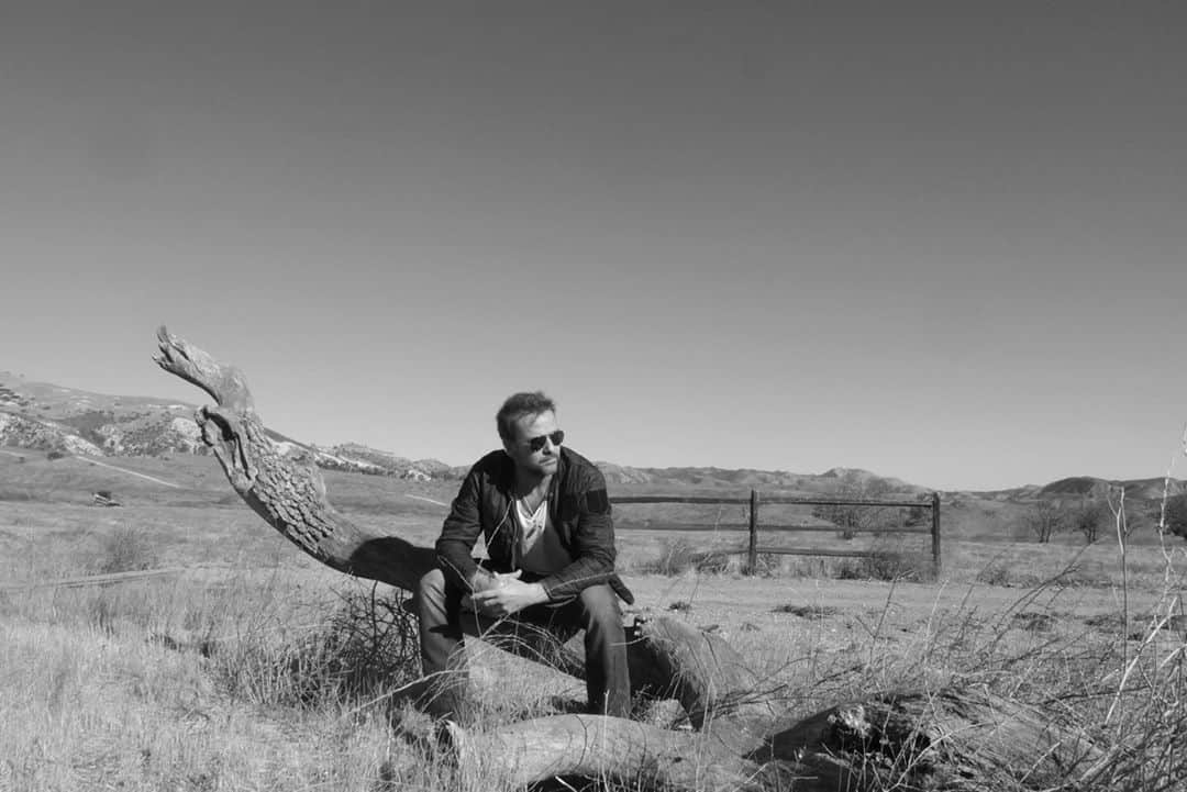 ショーン・パトリック・フラナリーのインスタグラム：「I told my Grandaddy right there on his Texas porch in 1988 that I was gonna go chase myself... and that I figured I’d start my search in LA. He said, “you know son, most country kids your age look out from they porch at all the still & solitude and say ta they self, ‘one day I’m gonna move to tha big city & make somethin’ BIG outa myself’. But make no mistake, son... ‘ventually they gon’ look out from they big top floor office & say, ‘MAN... one of these days I’m gonna buy me a little place with a porch away from all this crap and just sit there & look out across all of God’s glorious green land.’ So, you know what son... I’ll meet you right back here.” And he was right... as he always was. And here I am. #GST」