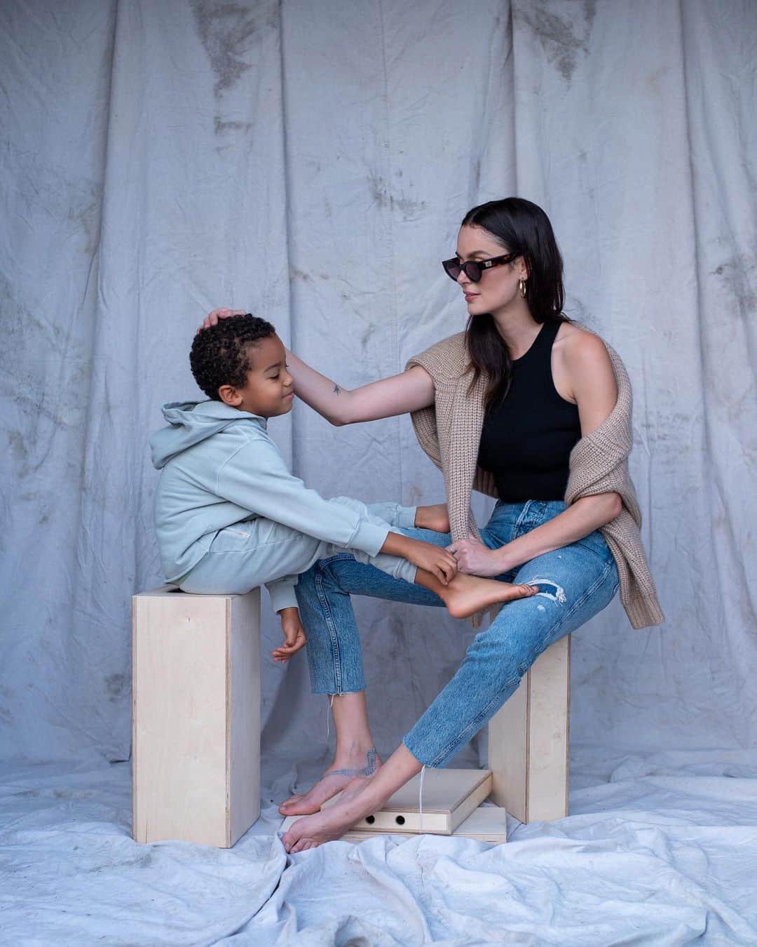 ニコール・トルンフィオのインスタグラム：「Moments with my little man 😍 #ILYSM Zion the 🦁 xo mama」