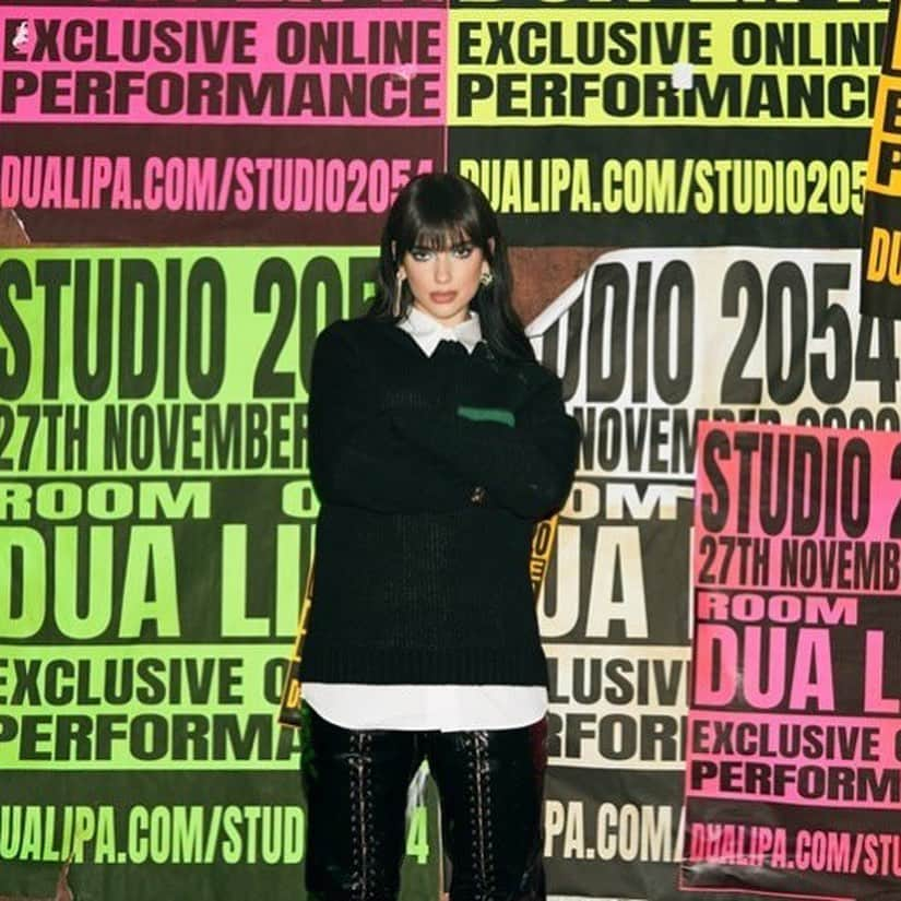 デュア・リパさんのインスタグラム写真 - (デュア・リパInstagram)「🌕✨Studio 2054✨🌕 // general sale 8:00am local time Friday, 30th October‼️dualipa.com 🚀🚀🚀🚀🚀 @livenowglobal #amexUNSTAGED」10月29日 7時59分 - dualipa