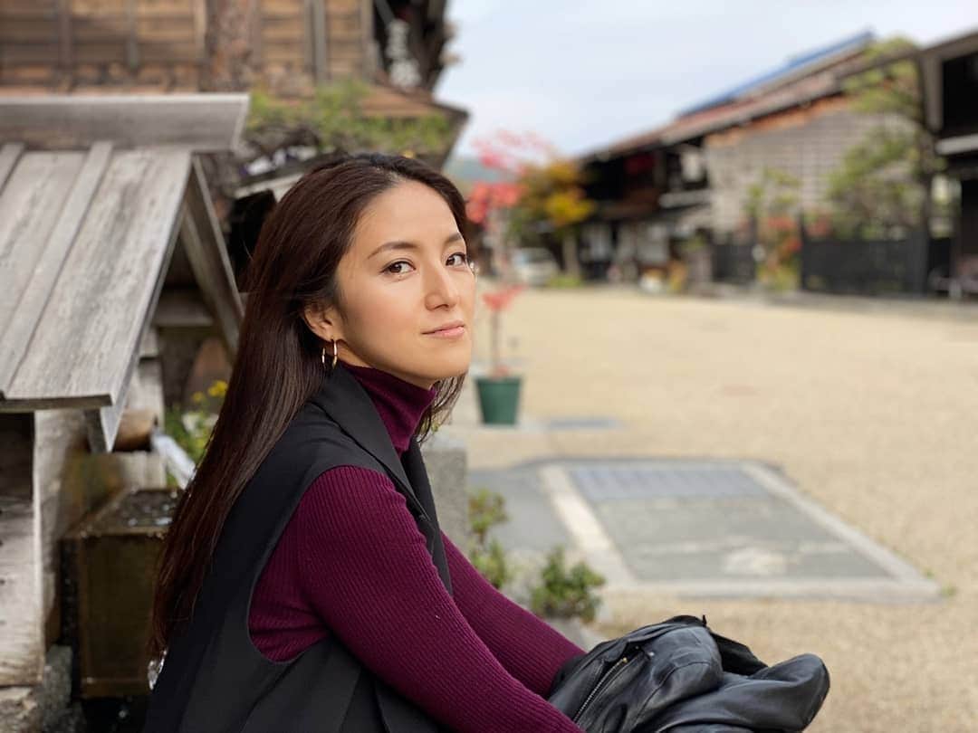 滝沢杏弥のインスタグラム：「2020Miss Wine日本大会🥂 ビューティーキャンプ中です。ファイナリストたちを今年ももう泣かせてしまいましたが、心から強く美しくなって欲しいから。みんな変われる。頑張れ👑 途中で見た紅葉も美しかったな😌 #beautifuljapan#autumn」