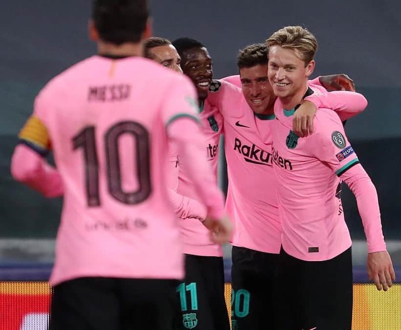 フレンキー・デ・ヨングのインスタグラム：「Great team effort @fcbarcelona 🔥」