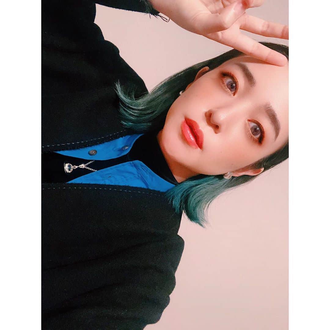 のインスタグラム：「ただいま。 . 今日のラストは、とある撮影でした。 . 久しぶりに嗅いだあの匂いが忘れられないんだ。 . 近々、ご報告しますね。 . 本当に、なんか、私利私欲で、すみません、ありがとうございます、って感じでした。」