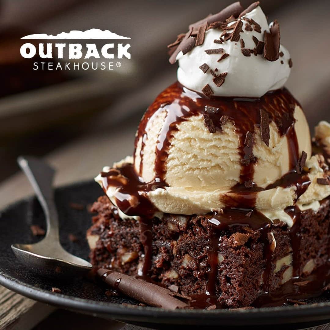 Outback Steakhouseさんのインスタグラム写真 - (Outback SteakhouseInstagram)「Celebrate national chocolate day with our Chocolate Thunder and your best mates!」10月29日 0時00分 - outback