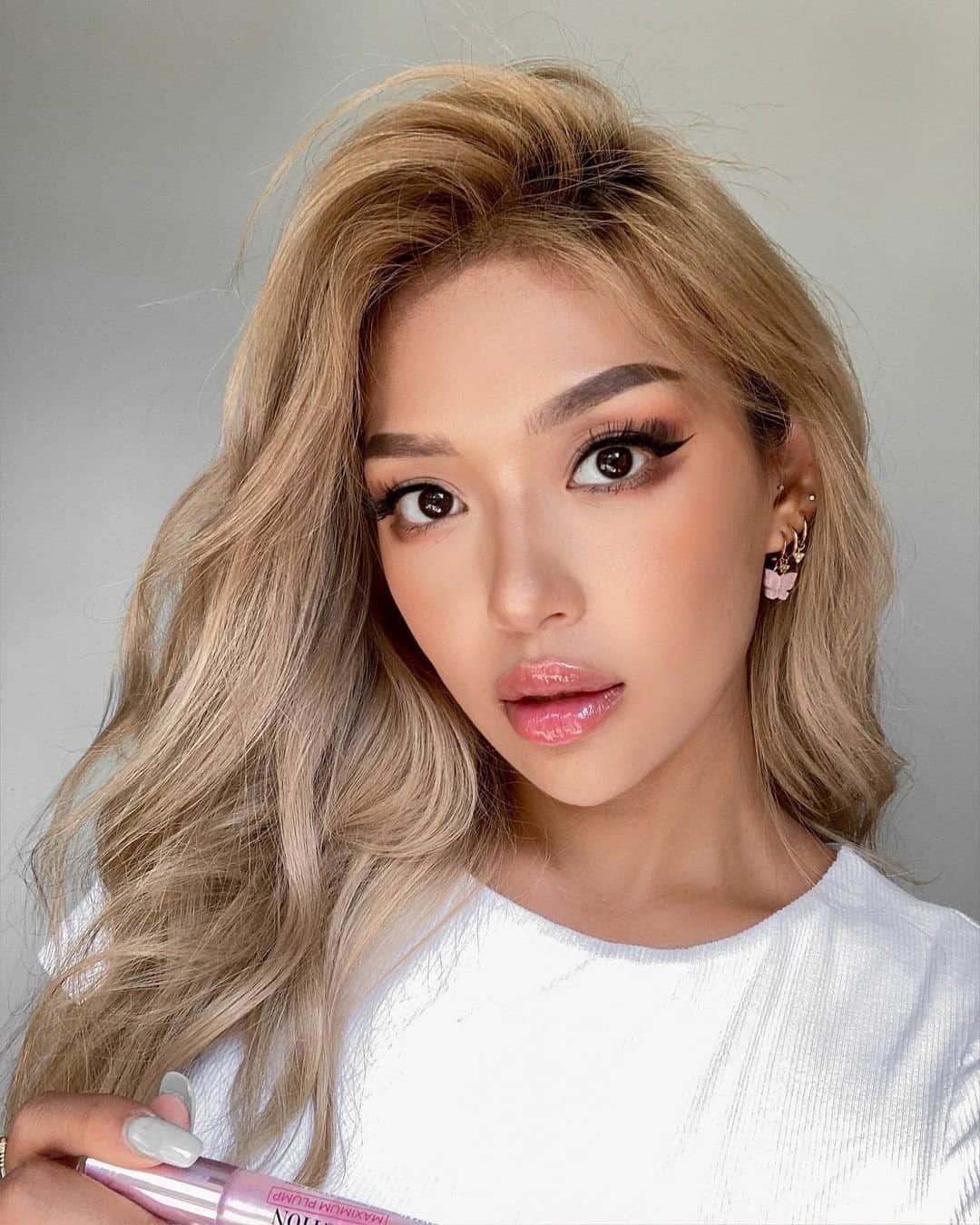 Too Facedさんのインスタグラム写真 - (Too FacedInstagram)「We love it on top! 😉 @itssangtime volumizes her lips the easy way with our Lip Injection Maximum Plump, one of our most scientifically advanced plumpers ever!! #regram #toofacedambassador #toofaced」10月29日 0時00分 - toofaced