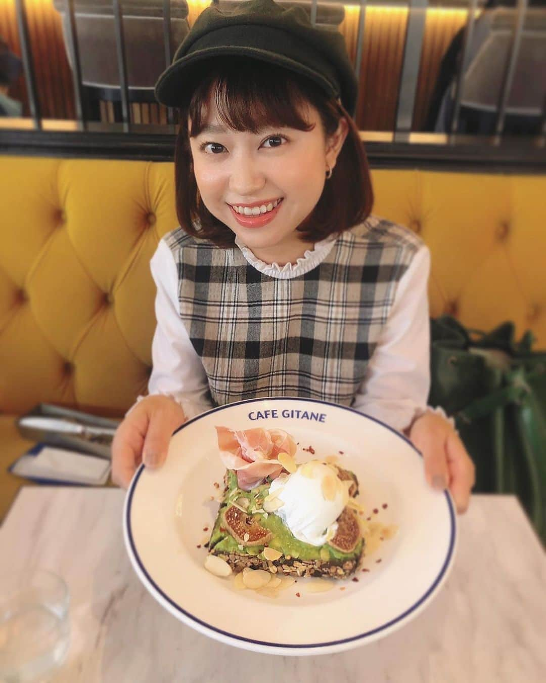 渡辺梨夏子さんのインスタグラム写真 - (渡辺梨夏子Instagram)「🥑🥑🥑  お家でも再現したくなっているアボカドトースト。（ポーチドエッグと生ハムとイチジクがon）可愛すぎるランチにきゅんでした♡ そしてちょっぴりドタバタしていたイベントが一先ず終わって、今月も終わりが見えてきた〜！！本当にあっという間🍁  #恵比寿#渋谷#代官山 #恵比寿カフェ#恵比寿ランチ #めも#記憶の記録#週末記録」10月29日 0時13分 - riiiico462