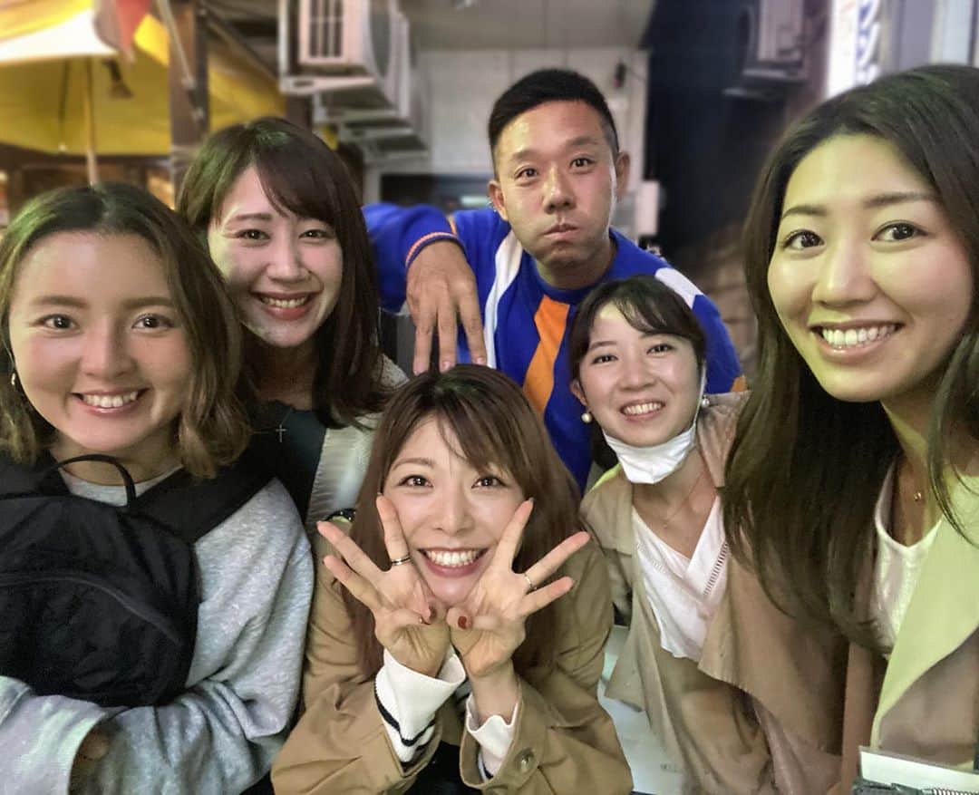 のインスタグラム：「今日は、 鯖バーガーをコラボしている 元.モーニング娘。の小川麻琴さんのbirthday⭐︎ @1029_makoto   おめでとう🎉 まこっちゃん♪  素敵な1年になりますように⭐︎ これからもよろしくね！  @kiku_tokyo  @saorian  @anan_dialy  @yuri_s_official  @_umetomo_  @ue__yu  @oogaito_yuuki   #birthday #birthdaycake #birthdaygirl #halloween #cake #family #鯖バーガー」