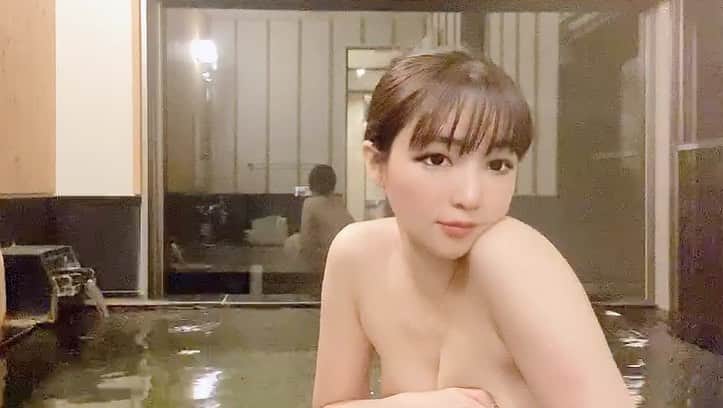 森下悠里さんのインスタグラム写真 - (森下悠里Instagram)「お部屋のお風呂 - 今日はちゃんと自撮り棒持ってきたよ💓 - #自撮り #セルフィ #温泉 #selfie #hotsprings #onsen」10月29日 0時51分 - yuurimorishita
