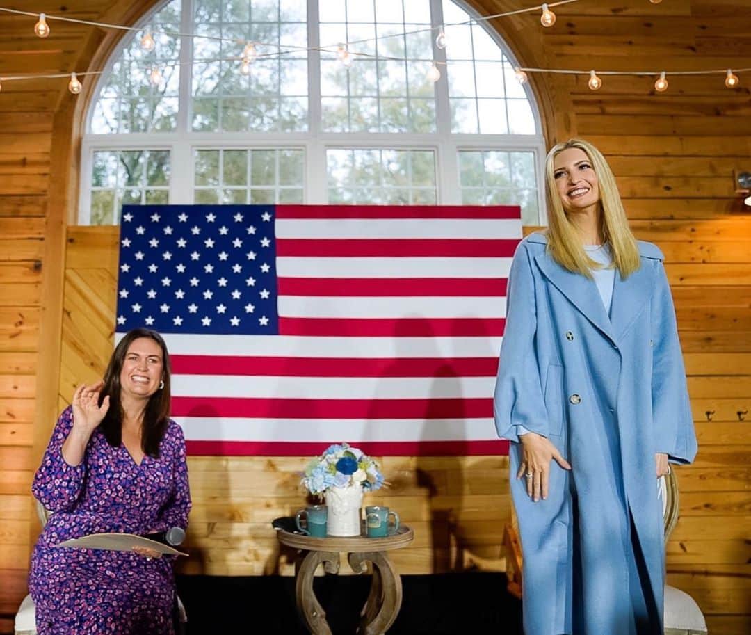 イヴァンカ・トランプのインスタグラム：「Enjoyed talking with North Carolinians in Charlotte during my 8th trip (in the past 2 years!) to the Tar Heel State!」