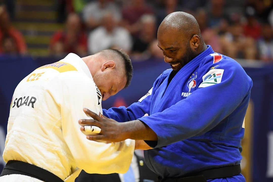 テディ・リネールさんのインスタグラム写真 - (テディ・リネールInstagram)「Aujourd'hui journée internationale du judo ! 🙌🏾🙌🏾 Pensées pour toutes les judokates et judokas du monde, petits ou grands 🥋  J’espère que bientôt nous pourrons tous pratiquer le sport que nous aimons sans restriction. En attendant prudence et patience 🙏🏾🙏🏾 J’ai une pensée particulière pour Yasuhiro Yamashita qui, chaque jour avec ses équipes, oeuvre pour que les Jeux de Tokyo soient une fête  @tokyo2020 🇯🇵 #WorldJudoDay #PlusFortsEnsemble #StrongerTogether#BestDay #World   📸 @philippe.millereau / KMSP」10月29日 1時34分 - teddyriner