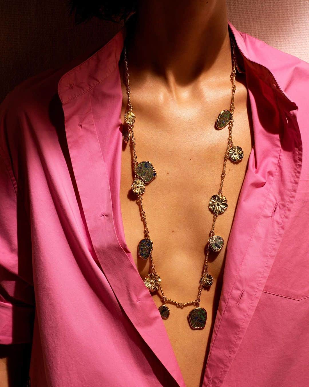 オーレリービダマンのインスタグラム：「Pink is the new black  #paraty #aureliebidermann」