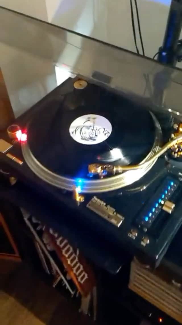 ルディメンタルのインスタグラム：「We've got a dub version too... #ComeOver 💥 💽 Drops Friday」